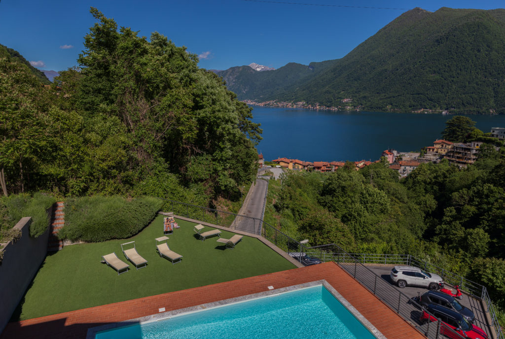 Maison Vespa - Lake Como Holiday Home with Swimming Pool and Lake View